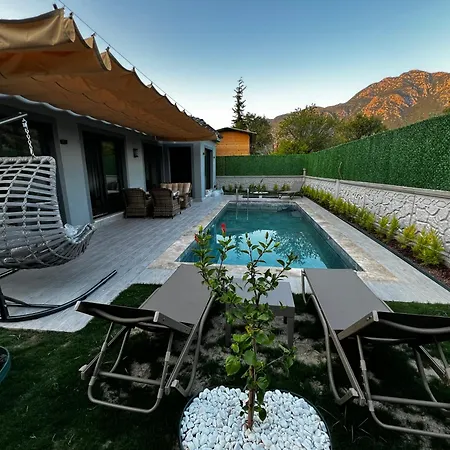 Yesiluezuemlue Villalari * Fethiye